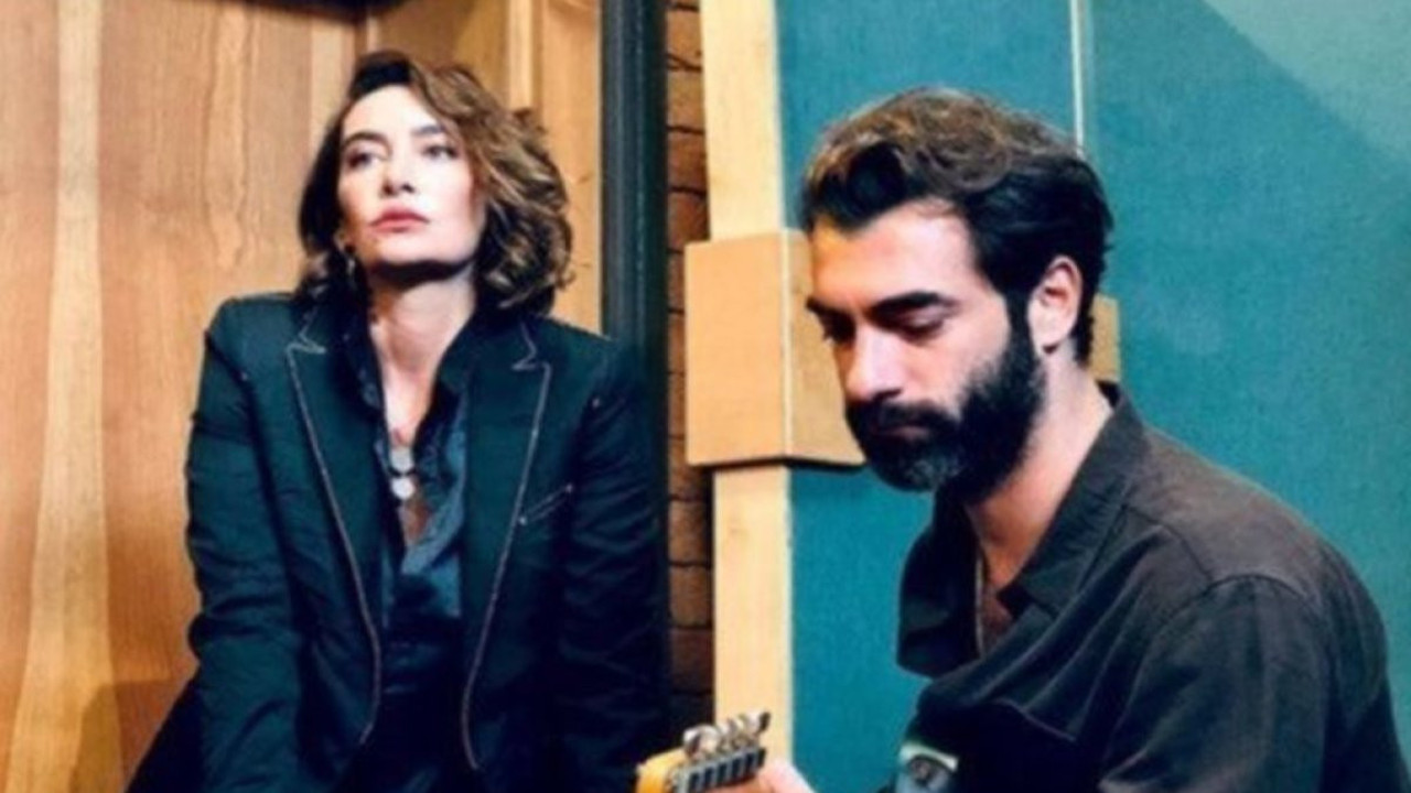 Şarkıcı Sıla sevgilisinin yeni yaşın kutladı