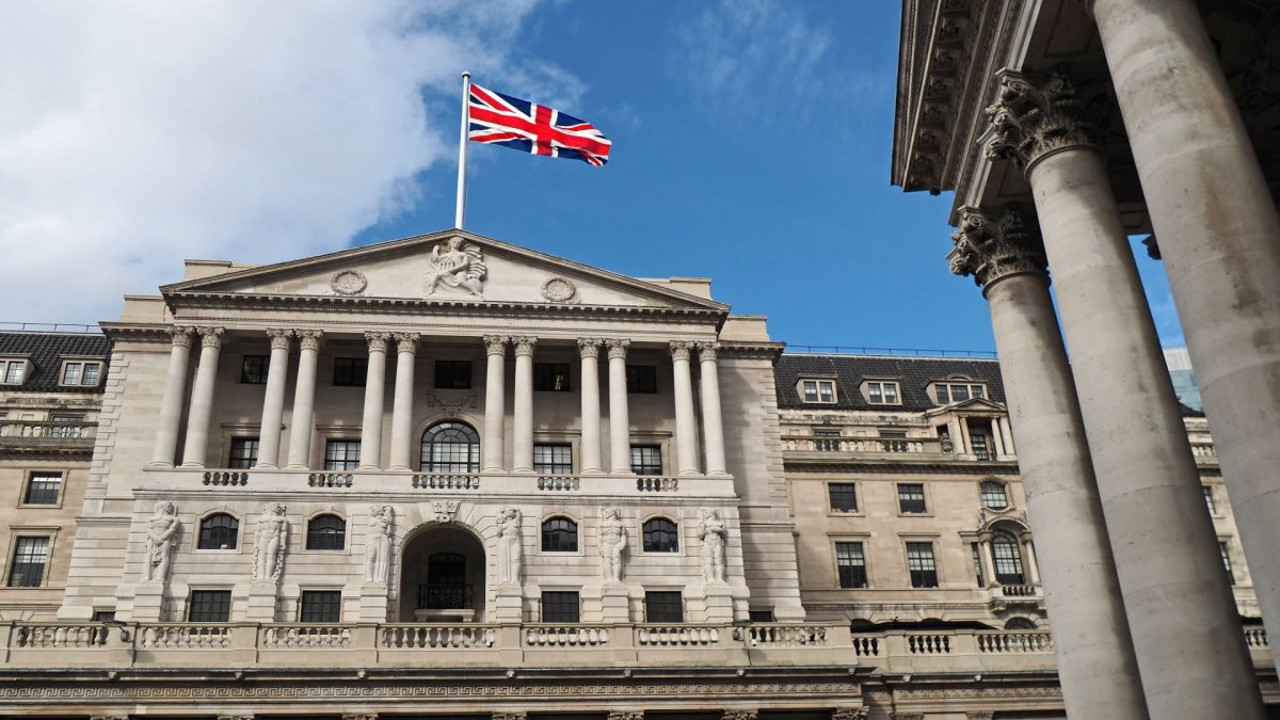 İngiltere'den resesyon açıklaması