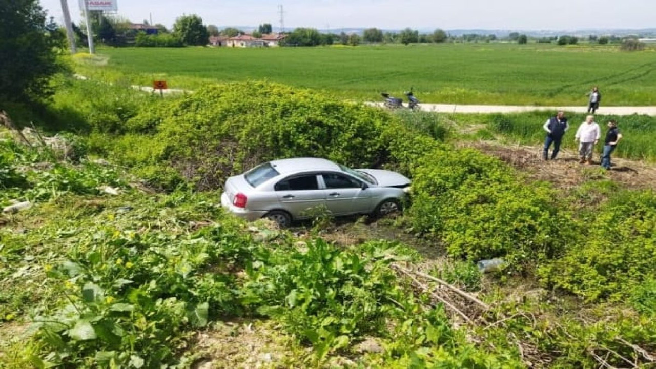 Oy kullanmaya giden ailenin otomobili devrildi; 1’i çocuk 5 yaralı