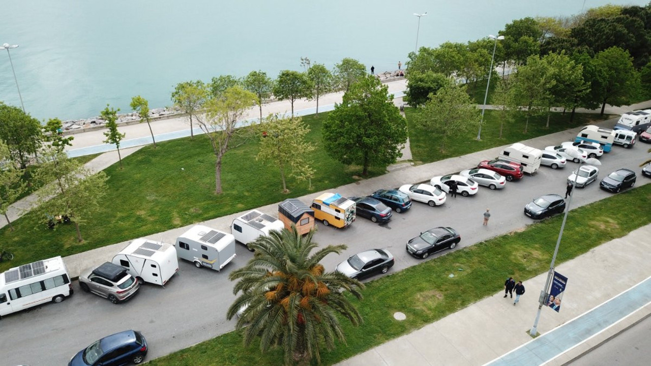 Kartal Sahili’nde karavan tartışması! Tepki gösterdiler