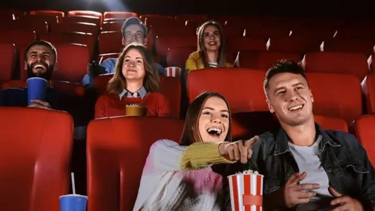 65 yaş üstü kişiler için sinema bileti fiyatı düşürüldü