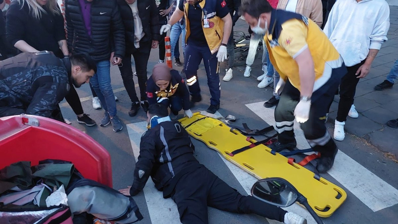 Zonguldak‘ta otomobil motorlu kuryeye çarptı