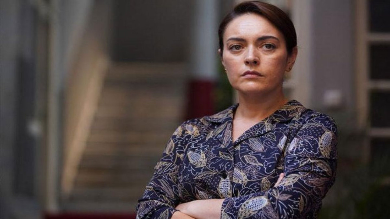 Ezgi Mola'dan ikinci tur öncesi oy uyarısı. 'Umarım gereken cevabı verir inşallah'