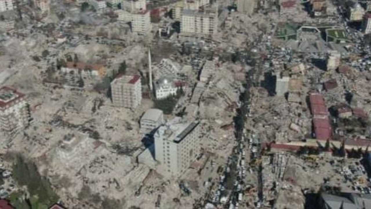 AKP'li isme 1.2 milyarlık ihale. Deprem felaketinden yine rant çıktı