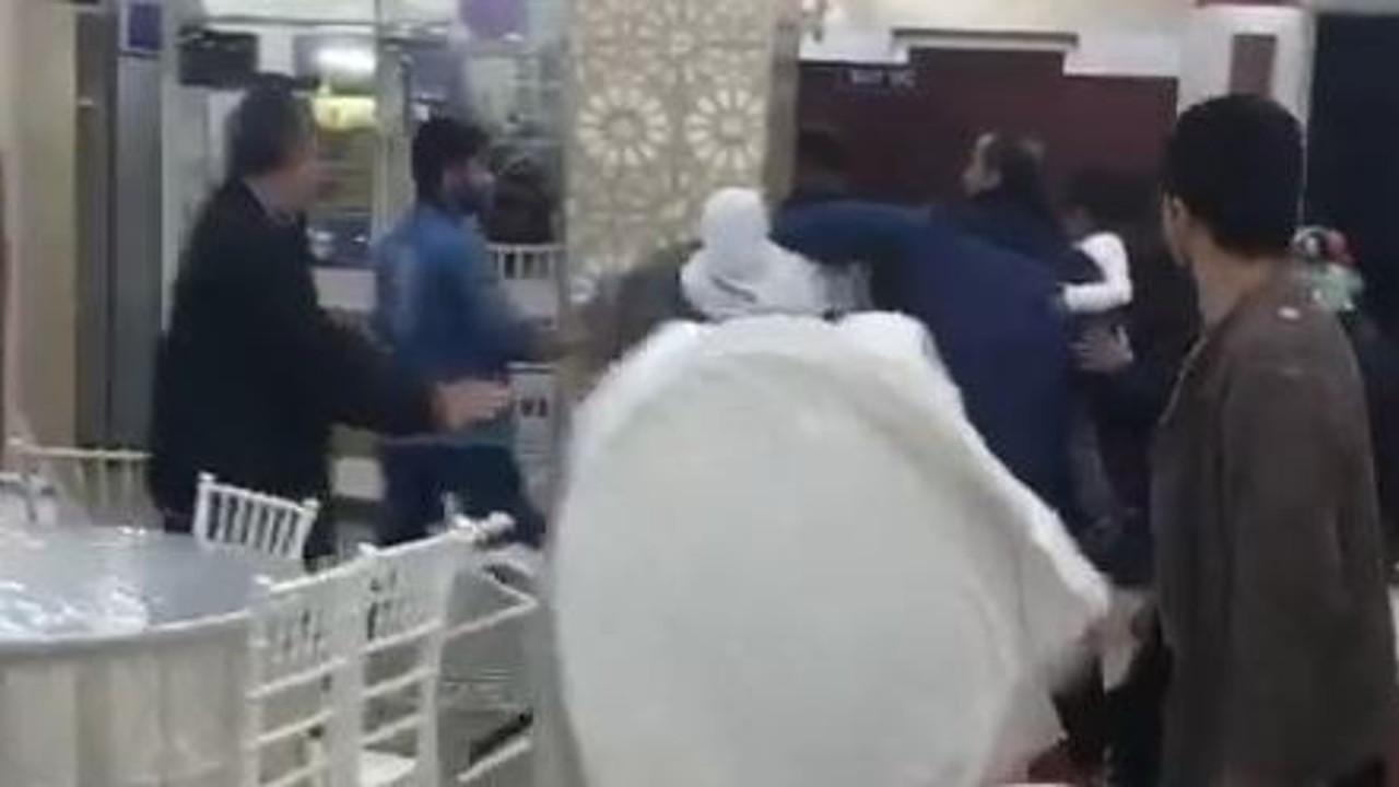 Kız ve erkek tarafı birbirine girdi. Başladı ama bitmedi