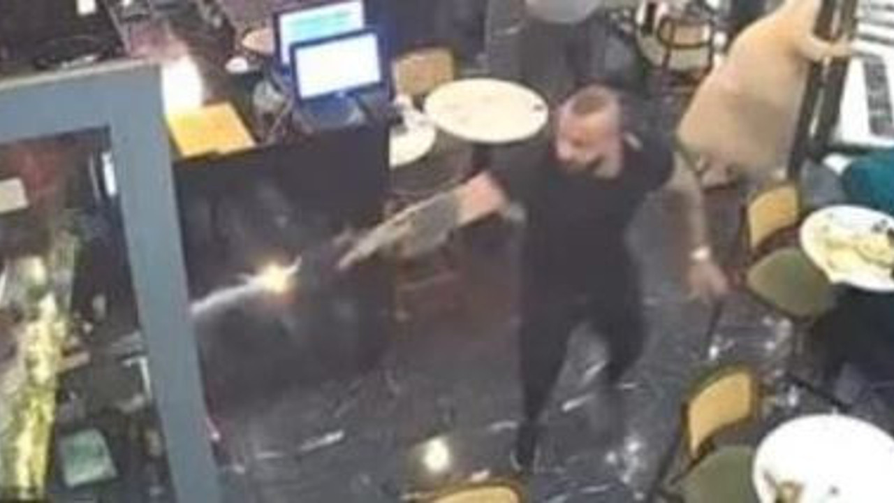 Kafeye baskına gittiler kurşun yağmuruna tutuldular. Şişli’de film sahnesi gibi görüntüler