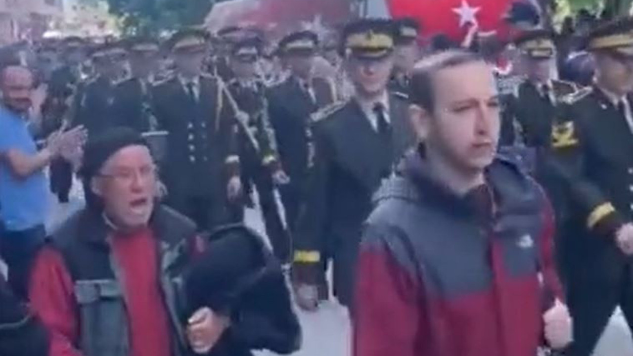 19 Mayıs törenine katılan bir vatandaş: Uyanın Mustafa Kemal Atatürk Paşa’nın izindeyiz