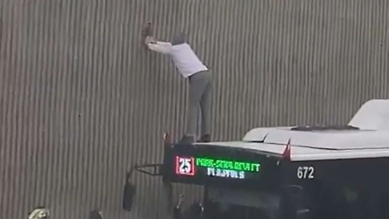 Otobüs şoföründen alkışlanacak hareket