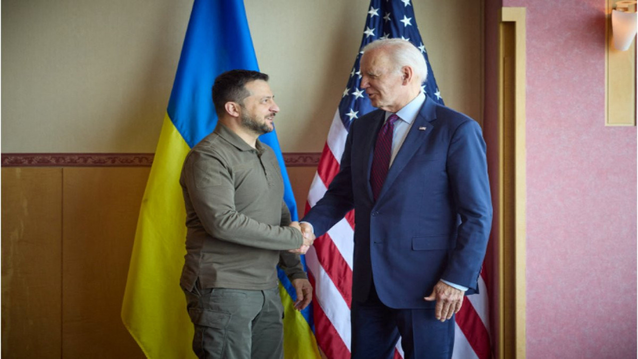 Zelenskiy'den Biden'a yeni yardım paketi için teşekkür