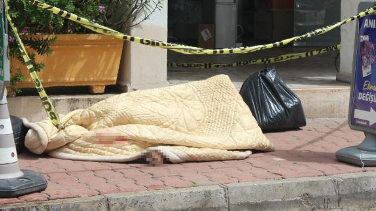 Ölünün üstüne yorgan örttüler