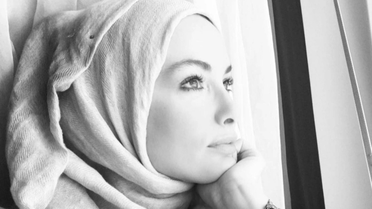 Gamze Özçelik nikah masasında evet diyerek mutlu haberi verdi