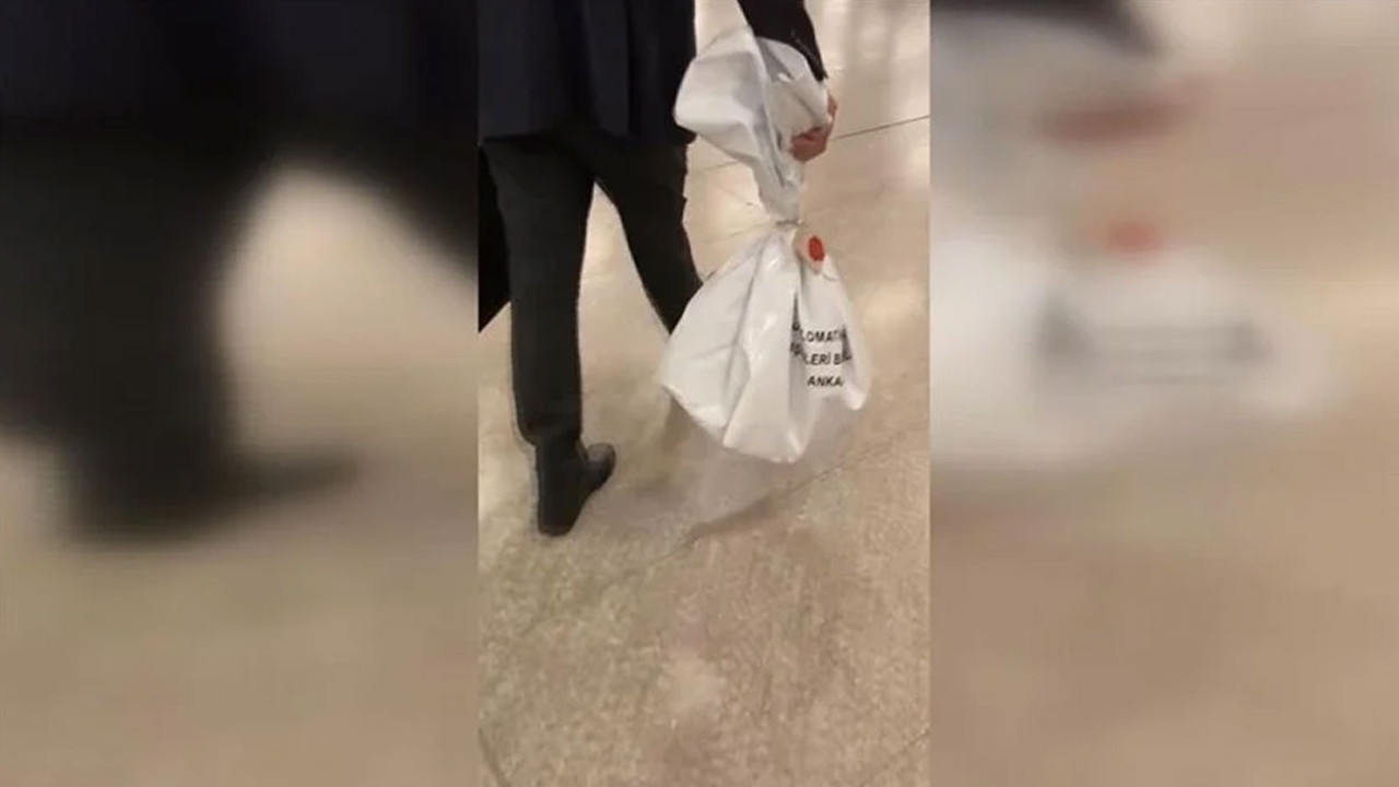 Pakistan'dan oy pusulaları diplomatik kuryelerle Türkiye'ye gönderildi