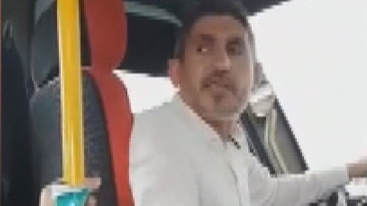 Şoför bebek arabası var diye yolcuyu minibüse almadı