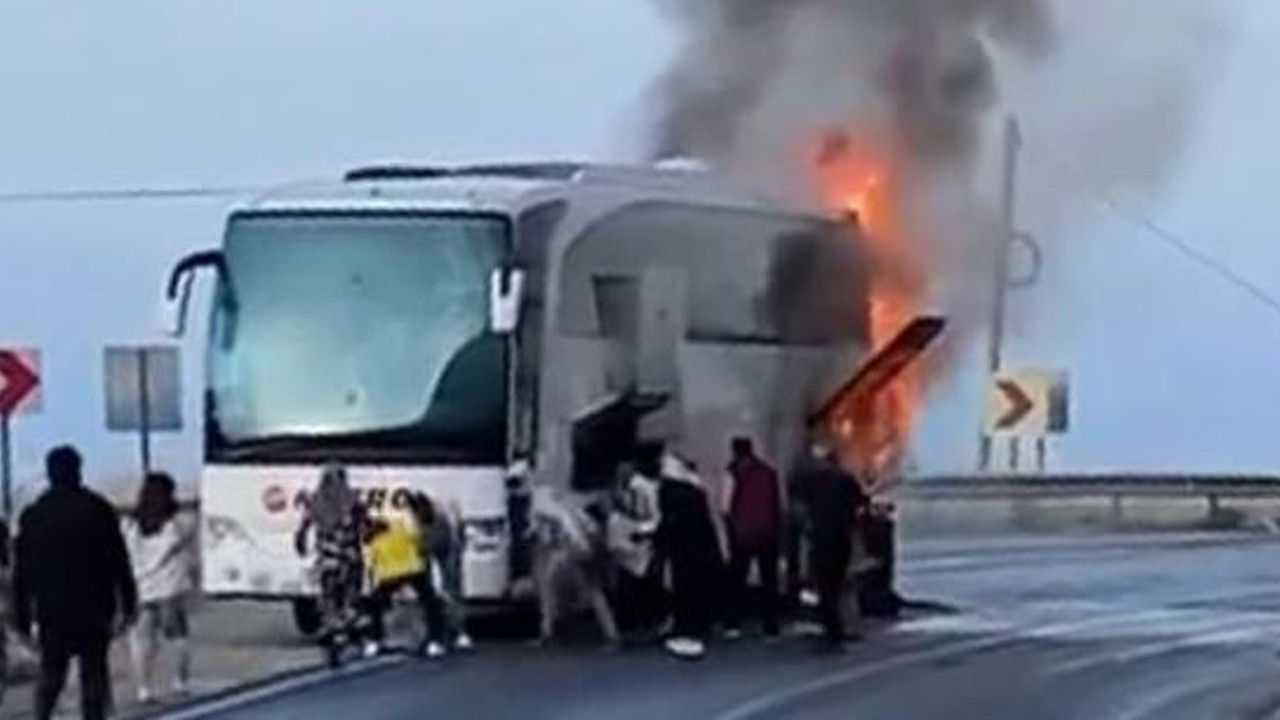 Otobüste can pazarı. 22 yolcu ölümden döndü