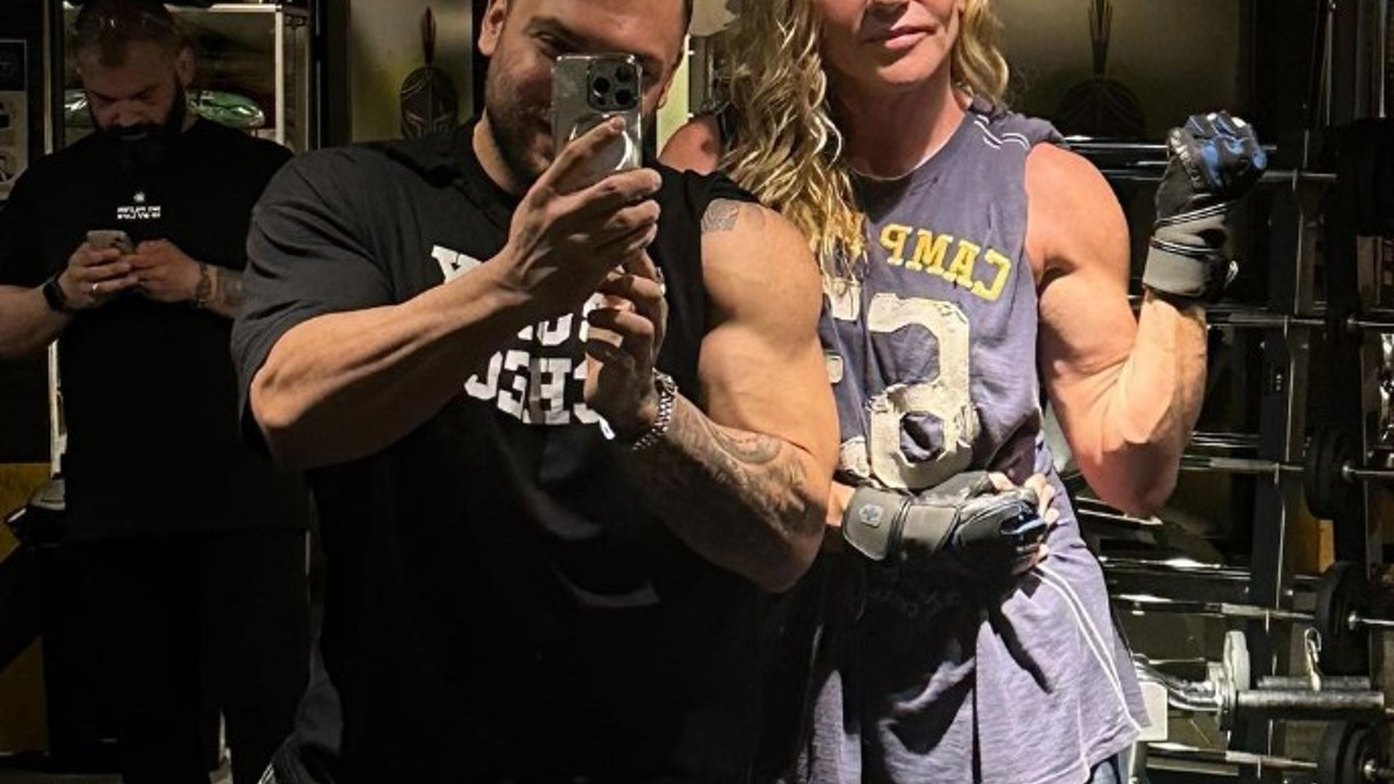 Mazhar Alanson’un eşi Biricik Suden kendisiyle dalga geçti: Böyle kadın mı olur