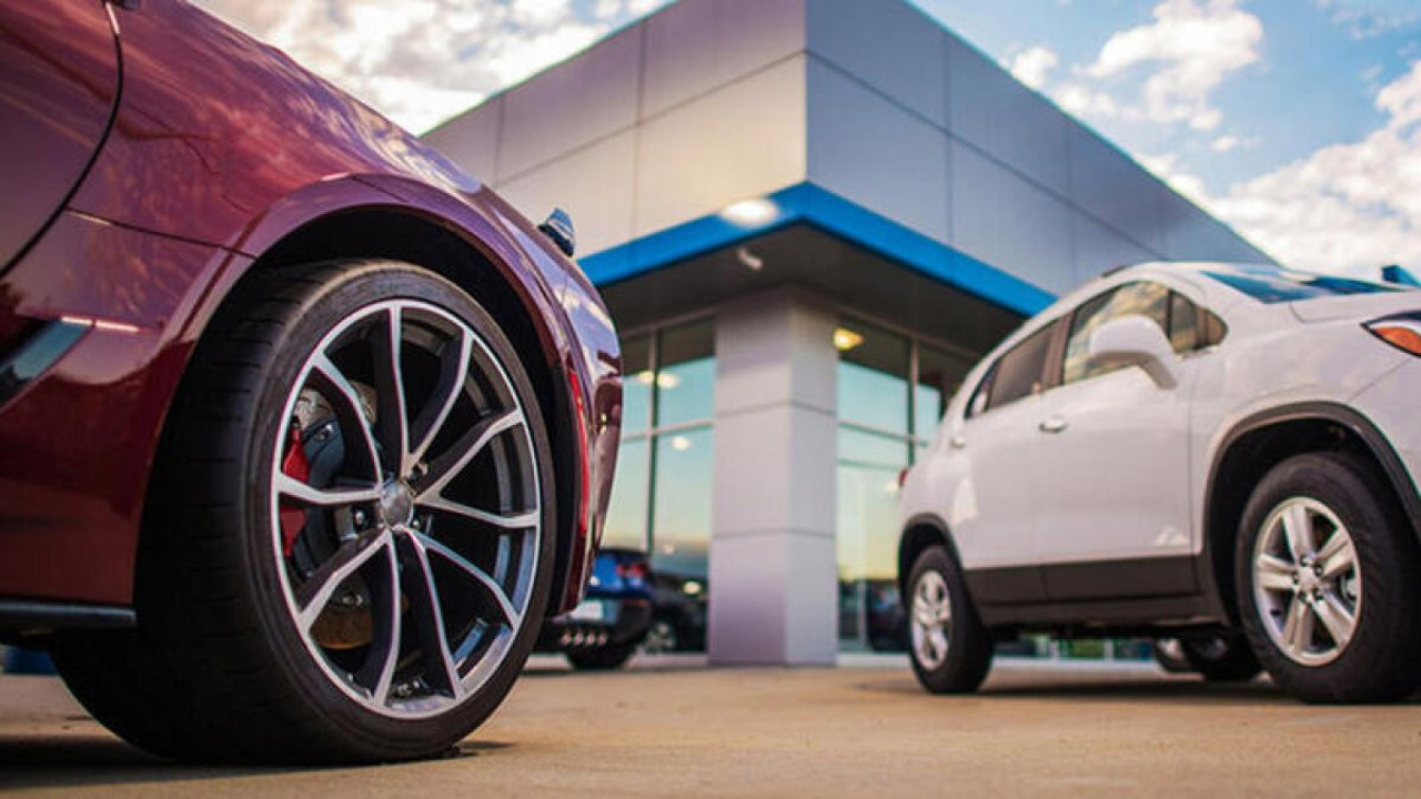 Bakanlık duyurdu: Otomotiv bayilerine rekor ceza