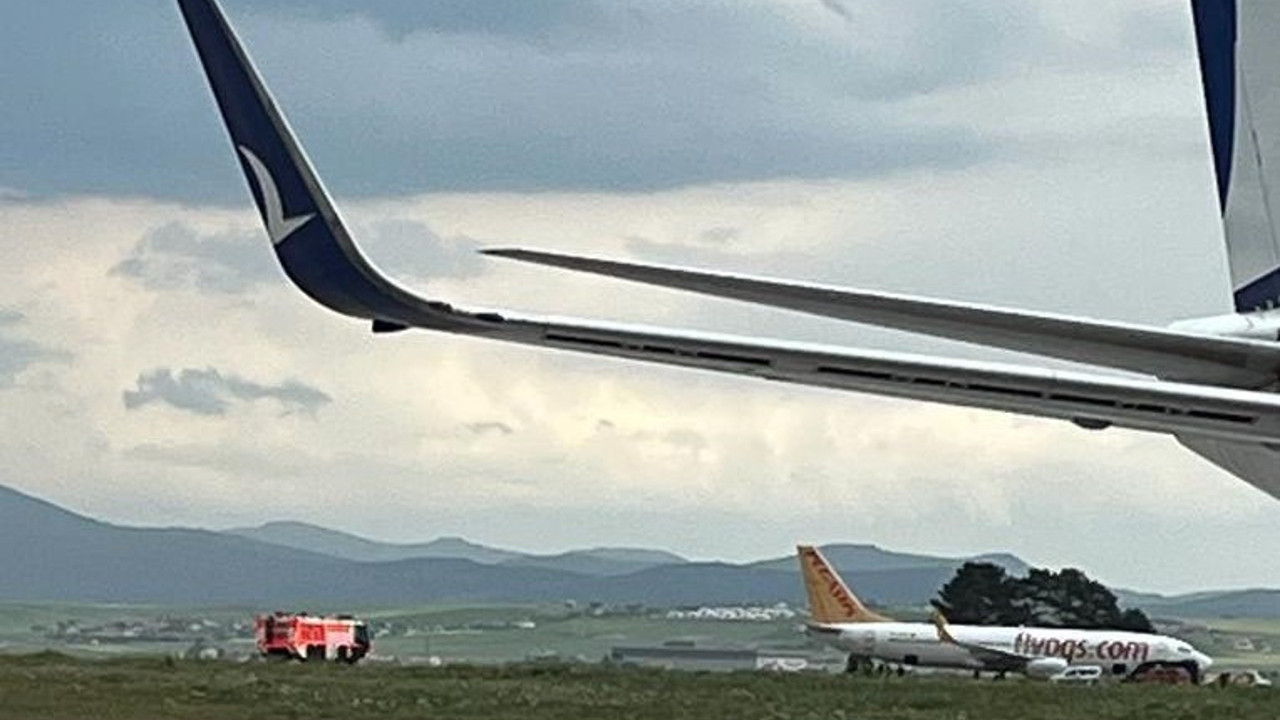 Uçakta bomba ihbarı üzerine arama yapıldı