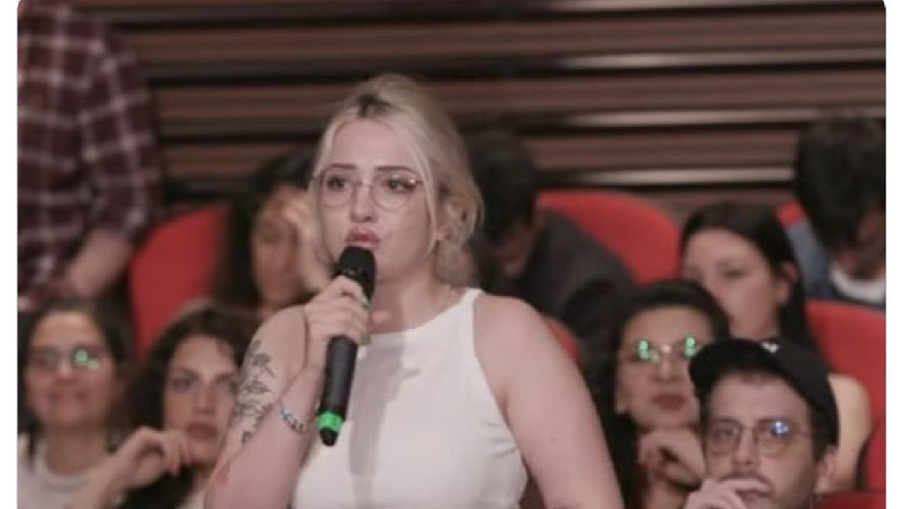 HÜDA PAR, Babala TV’de soru soran AKP’li genç kadını hedef aldı. Kolları açık ve dövme var diye yerden yere vurdu