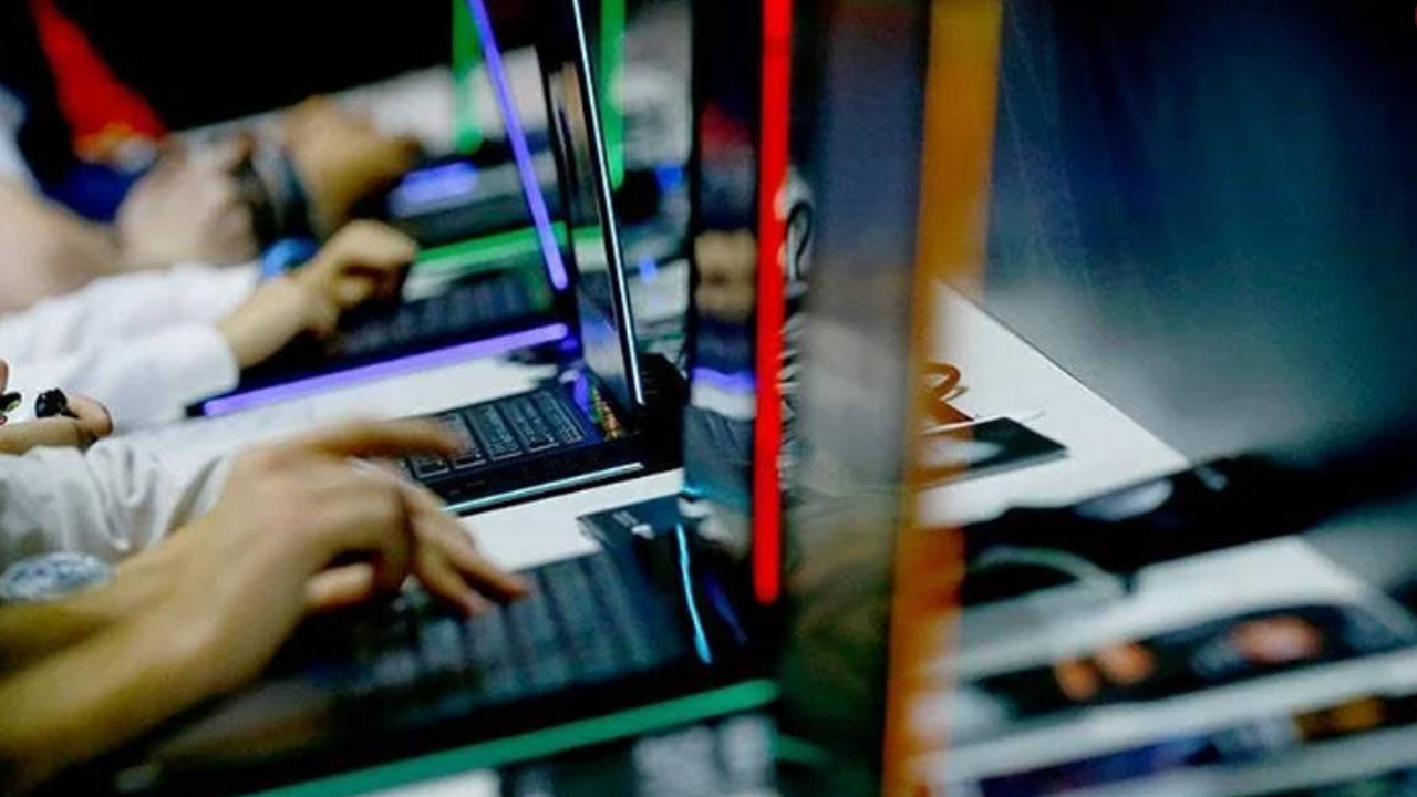 Seçim paylaşımlarına soruşturma: 5 gözaltı