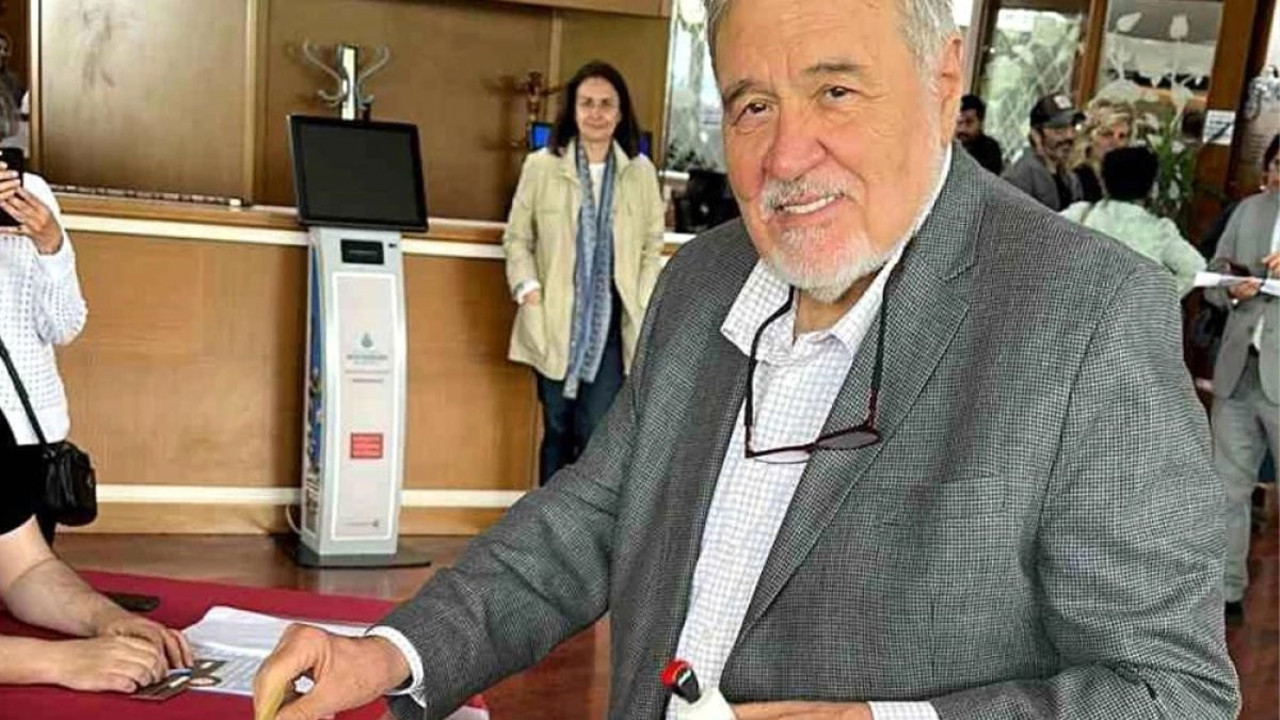 İlber Ortaylı gazetecilere saat verdi: Gelirseniz açıklama yapacağım