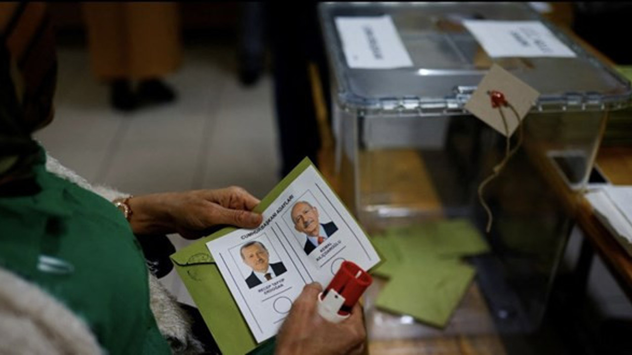 Sahte müşahit kartı bulunan kadına tutanak tutuldu