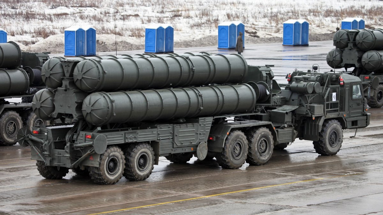 Rusya Belarus'a S-400 verdiğini bildirdi