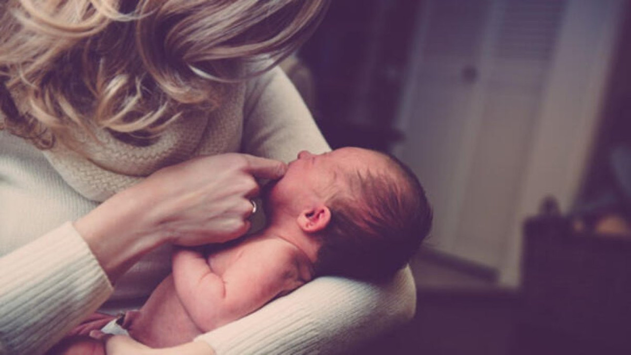 Uzmanı açıkladı: Anne sütü sadece bebeğe değil anneye de faydalı
