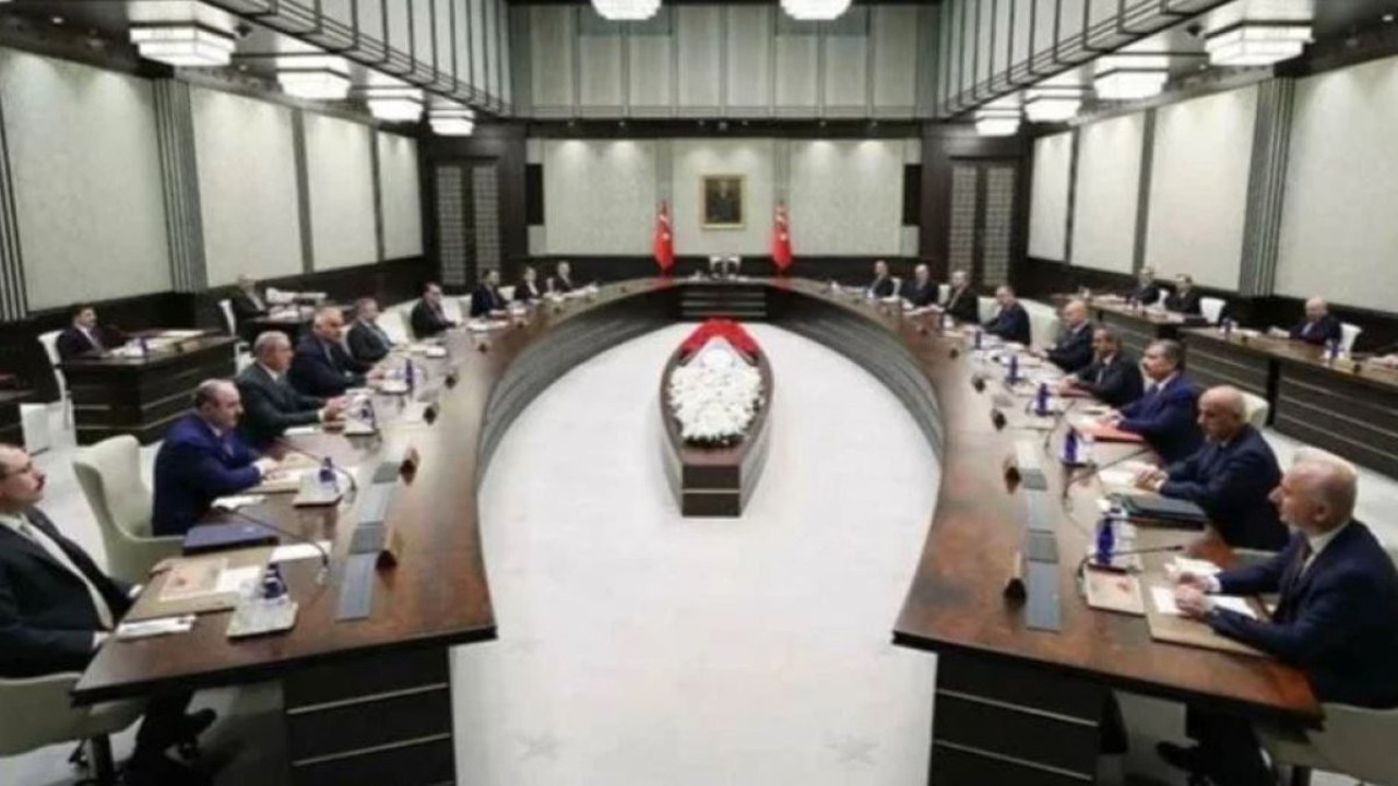 Kabine son kez toplanıyor