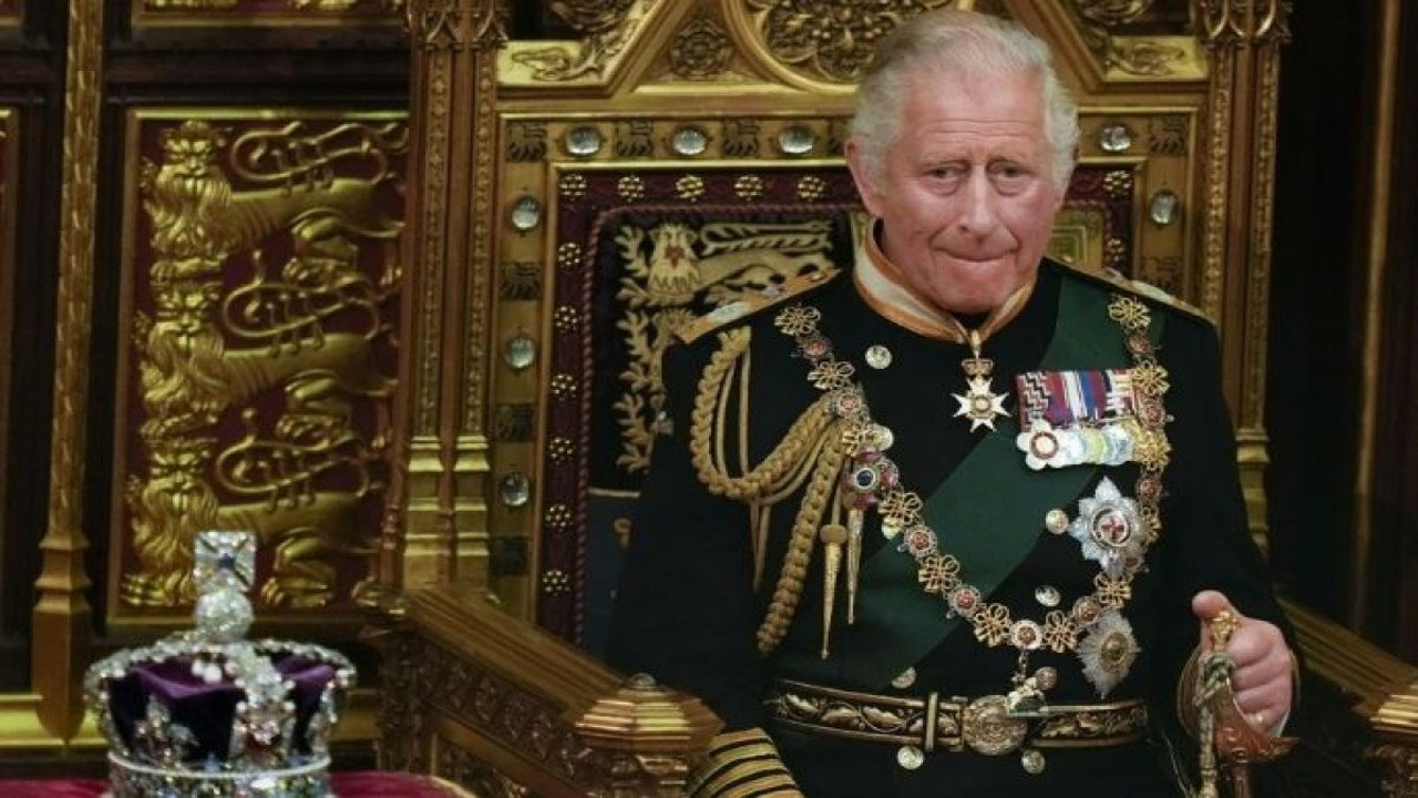 Kral hareket. Kral Charles iklim değişikliğine karşı havuzunun sıcaklığını düşürdü