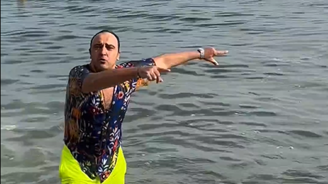 Fedon'a "Bodrum'da denize girmek kolay sıkıysa gel de burada gir" dedi Gemlik Körfezi’ne çağırdı