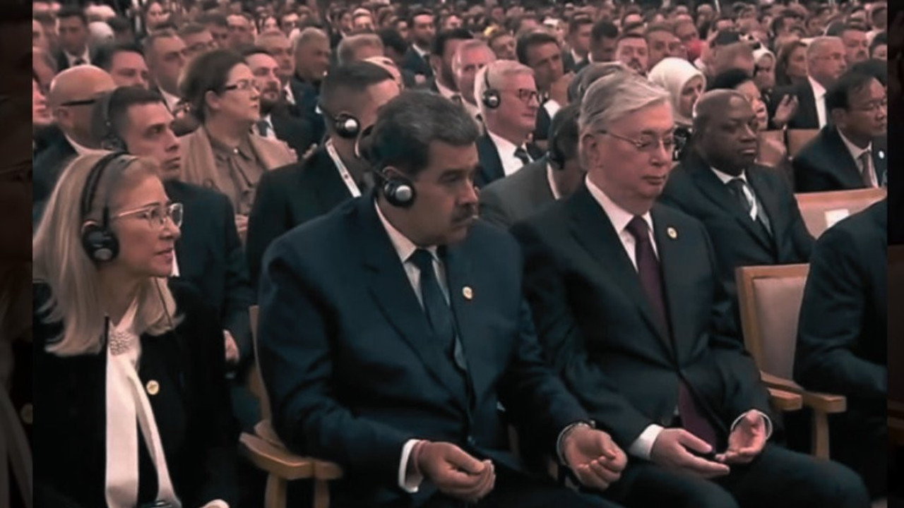 Saray'da ilginç anlar: Maduro, Ali Erbaş'ın okuduğu duaya el açıp eşlik etti