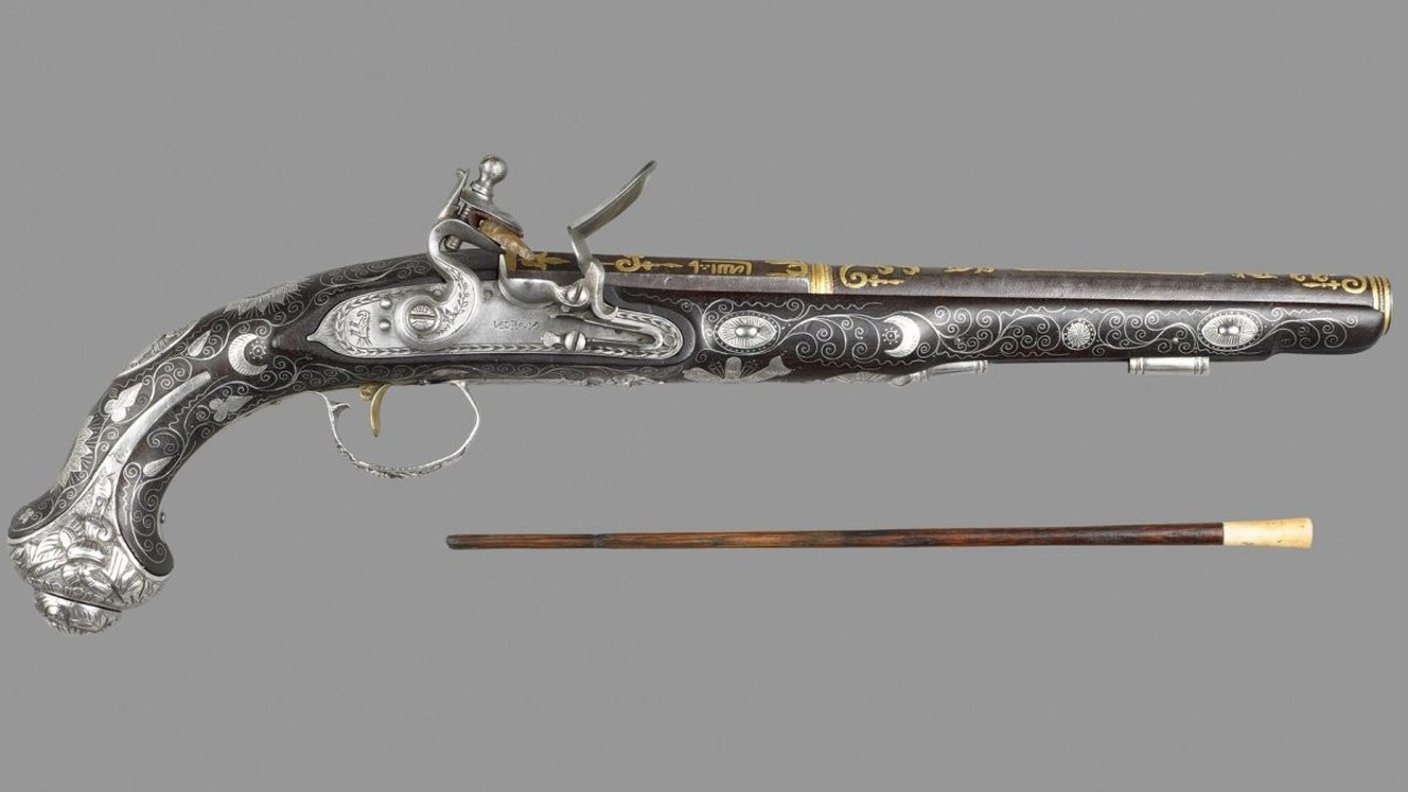 Cezayir Osmanlı tüfeklerini İngiltere'den geri aldı