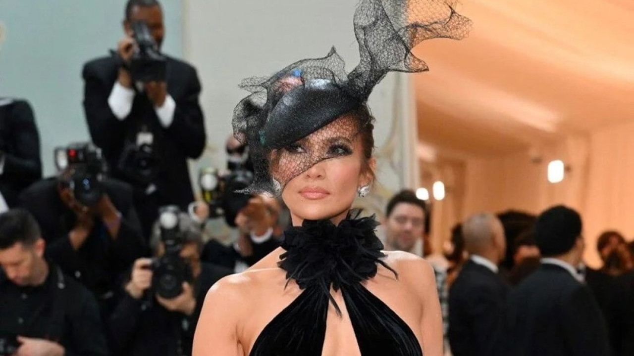 Jennifer Lopez greve kurban gitti