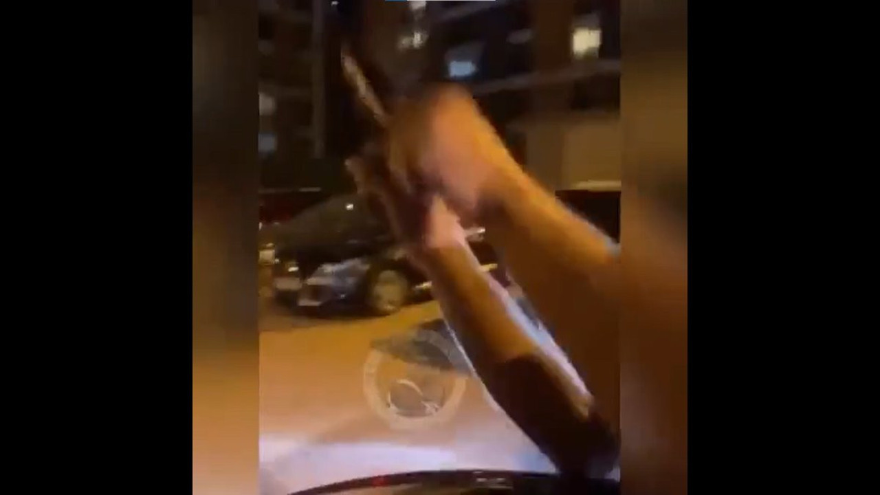 Olmaz olsun böyle asker eğlencesi. Mahalle ortasında rast gele ateş açtı