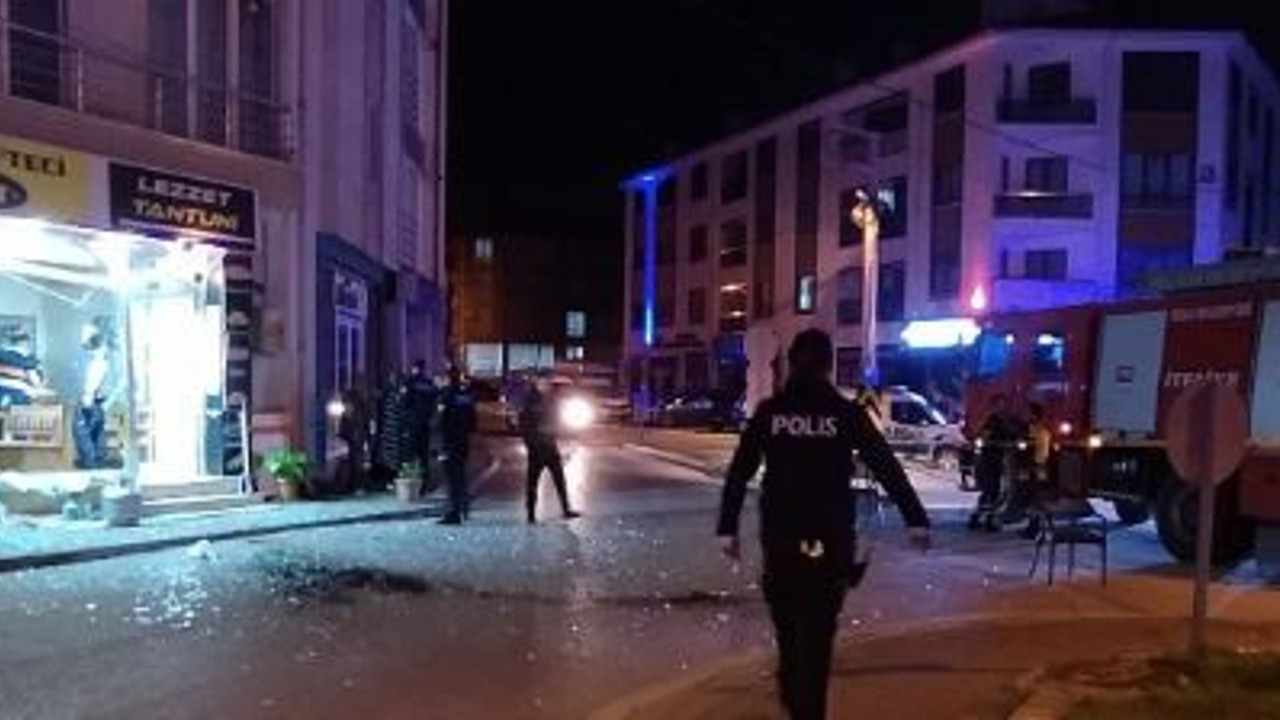 Tüp bomba gibi patladı. Mahallesi sokağa döküldü