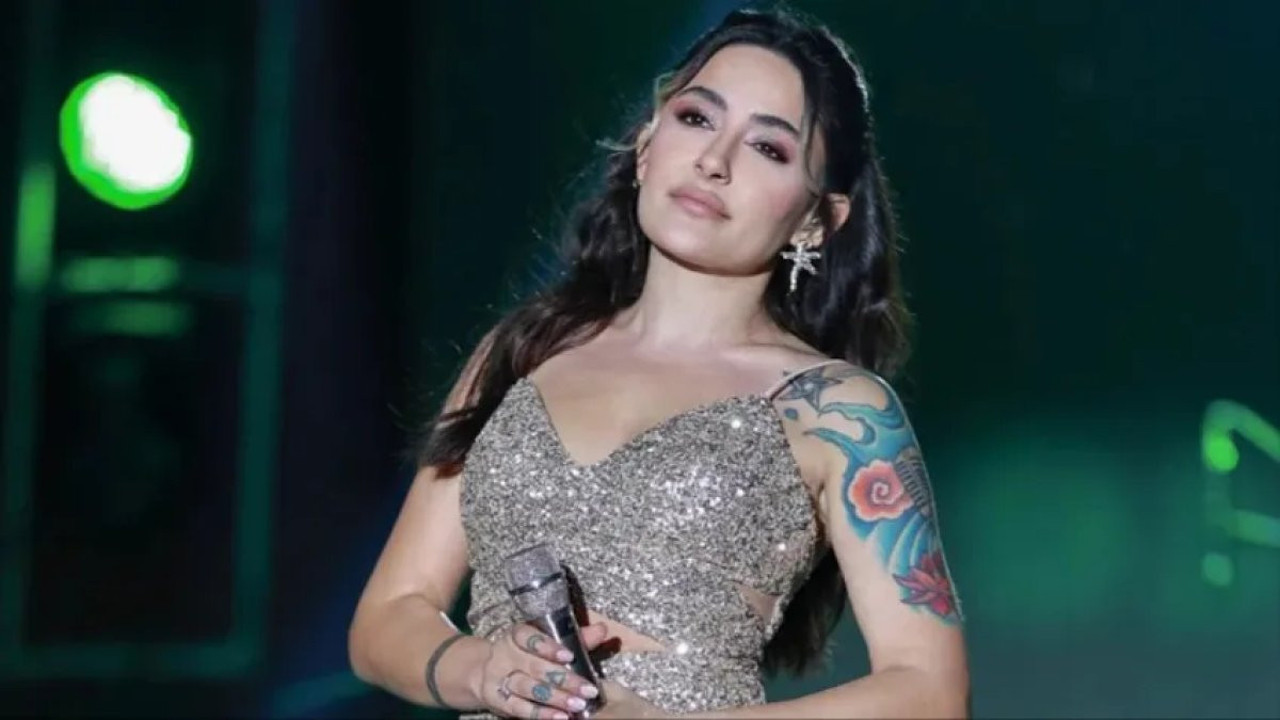 Melek Mosso hem özür diledi hem de kötü haberi verdi. Ödül törenindeki konuşması tepki çekmişti