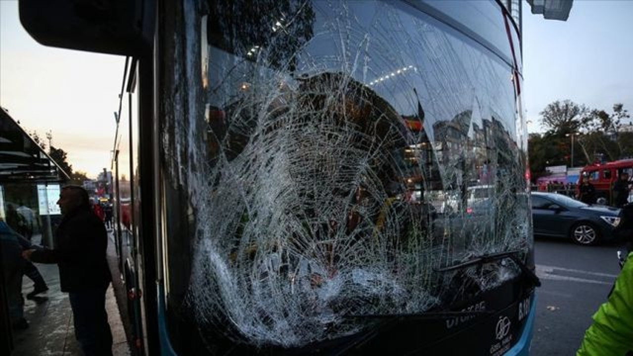 Yargıtay otobüs şoförünün cezasını az buldu. Cep telefonu kullanırken bir kişinin ölümüne neden olmuştu