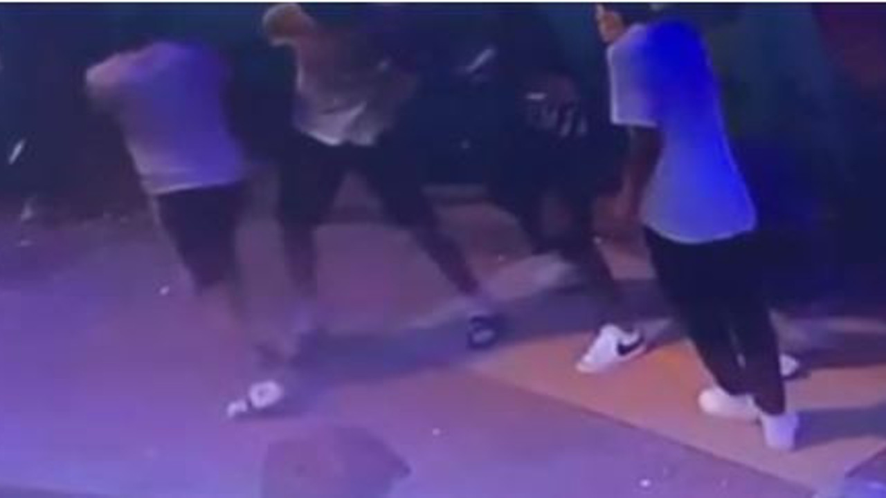 Beyoğlu'nun arka sokaklarında gasp dehşeti