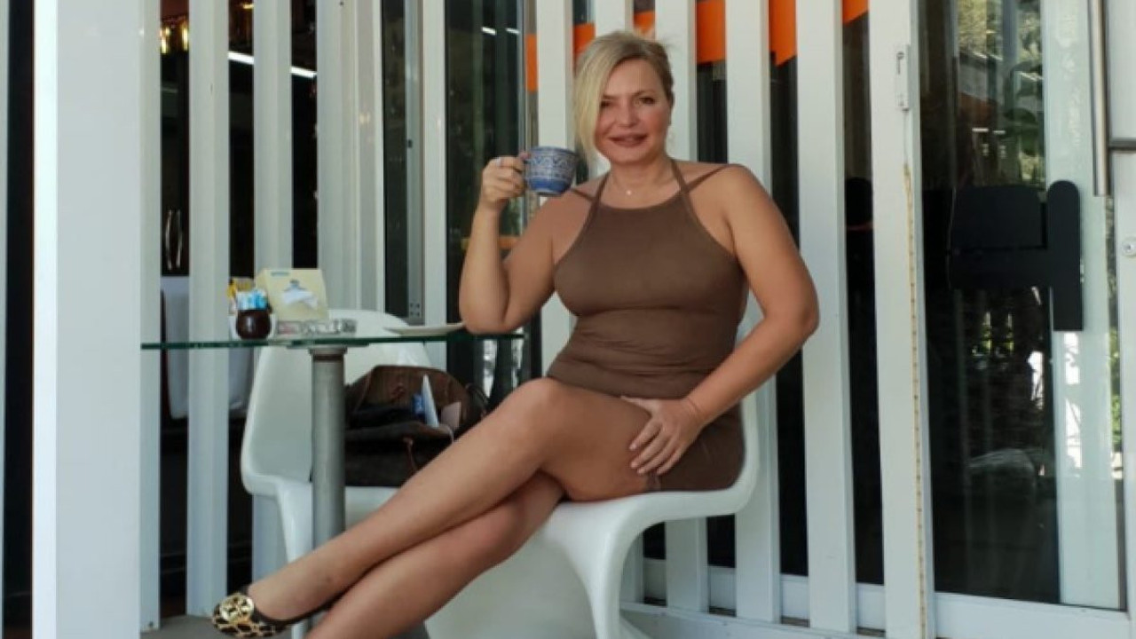 Seda Akgül 'Gaza geldim' diyerek mayolu pozunu paylaştı