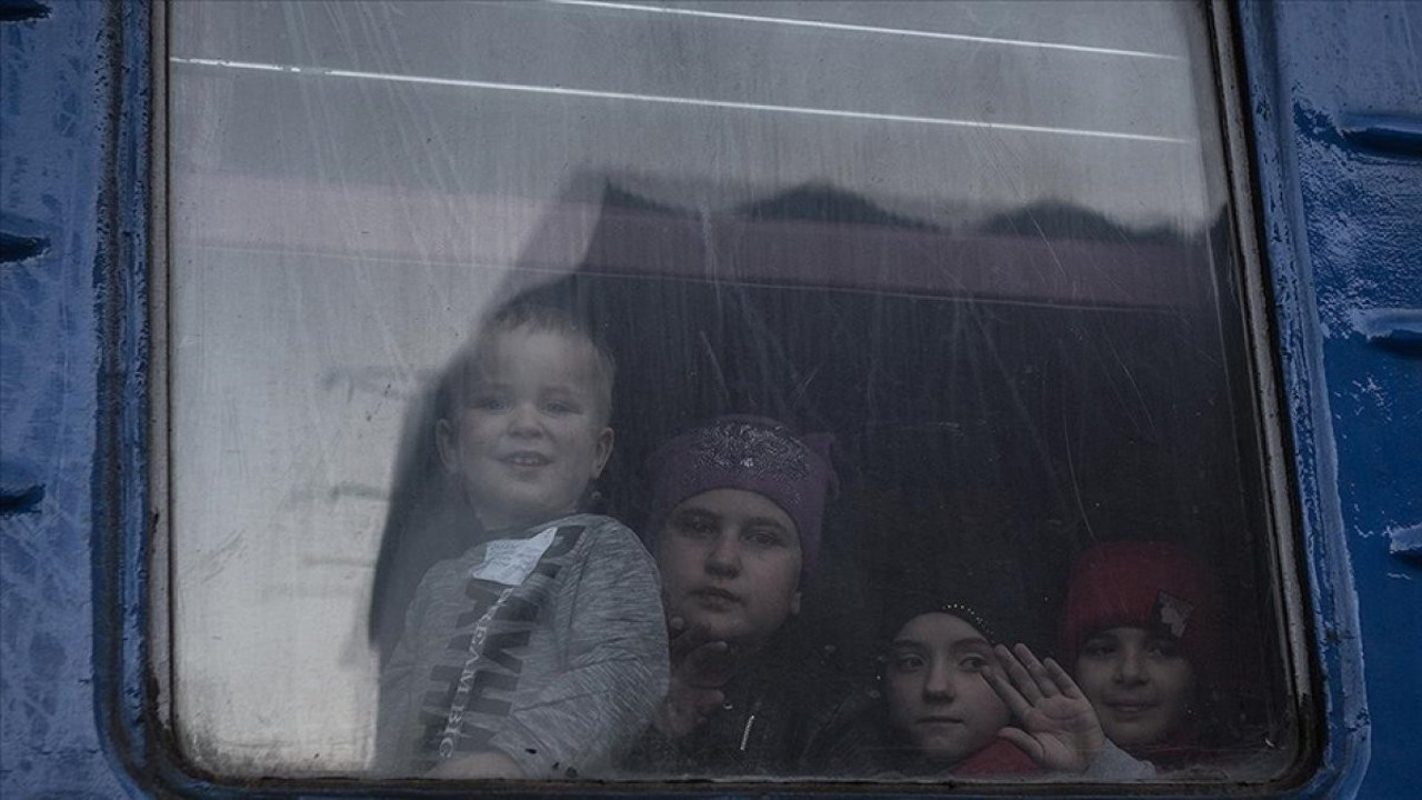 UNICEF dünya genelinde yerinden edilmiş çocuk sayısını açıkladı