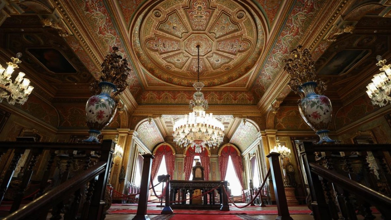 158 yıllık Beylerbeyi Sarayı göz kamaştırıyor