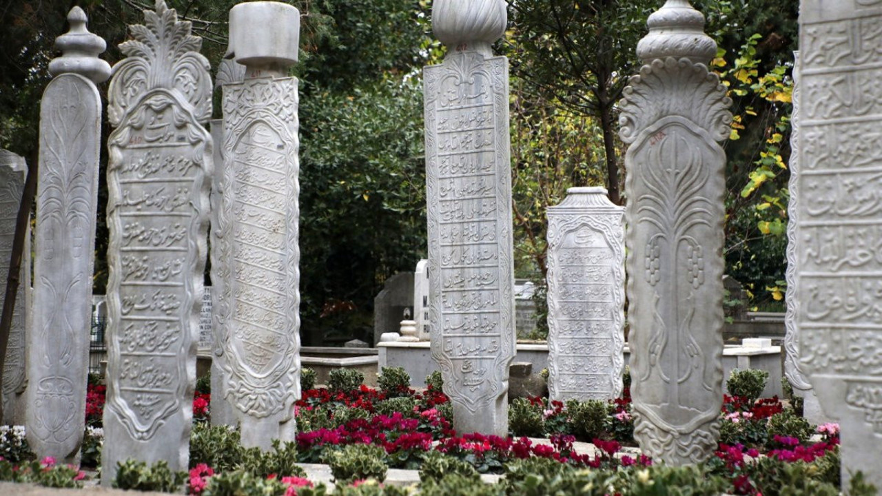Rüyada kabristan görmek neye işaret? Rüyada kabristan görmek ne demek?
