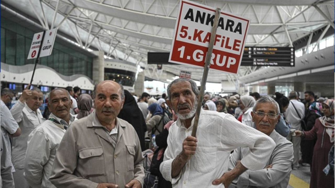 Hac ve Umre seyahatlerinde flaş gelişme! Resmi Gazete'de yayımlandı