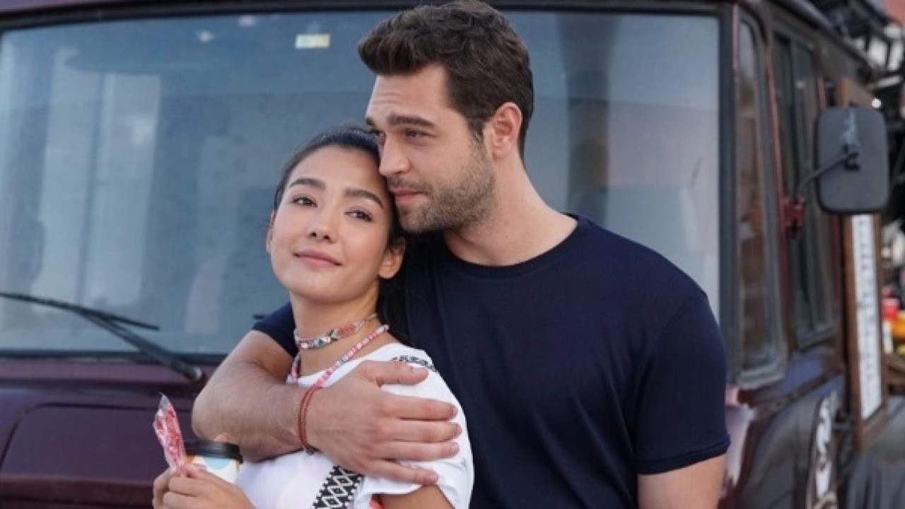 İnkarlar boşuna çıktı! Aybüke Pusat Furkan Andıç'ın kucağında görüntülendi