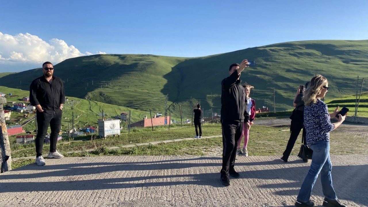 Atatürk silüeti ortaya çıktı. Görenler telefona sarıldı