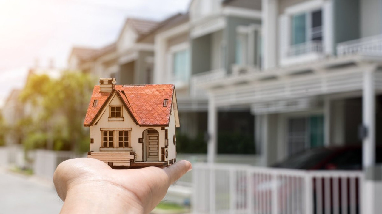 İngiltere'de yükselen mortgage oranları 7,5 milyon haneyi etkileyebilir