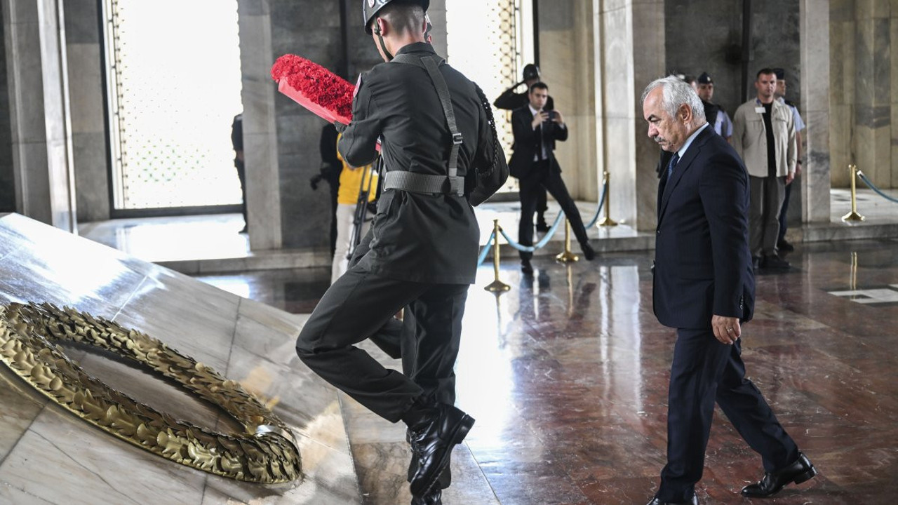 Sahil Güvenlik Komutanlığından Anıtkabir'e ziyaret