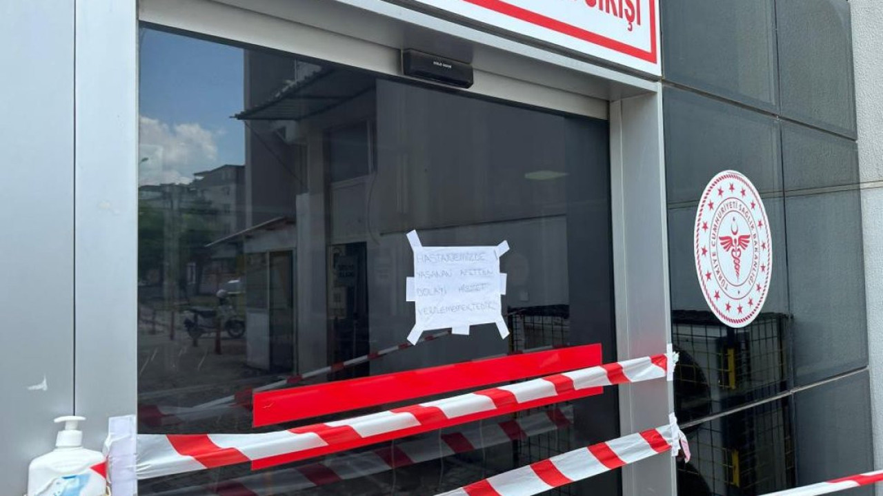 Akhisar'da devlet hastanesi sel felaketinin ardından hizmet veremiyor