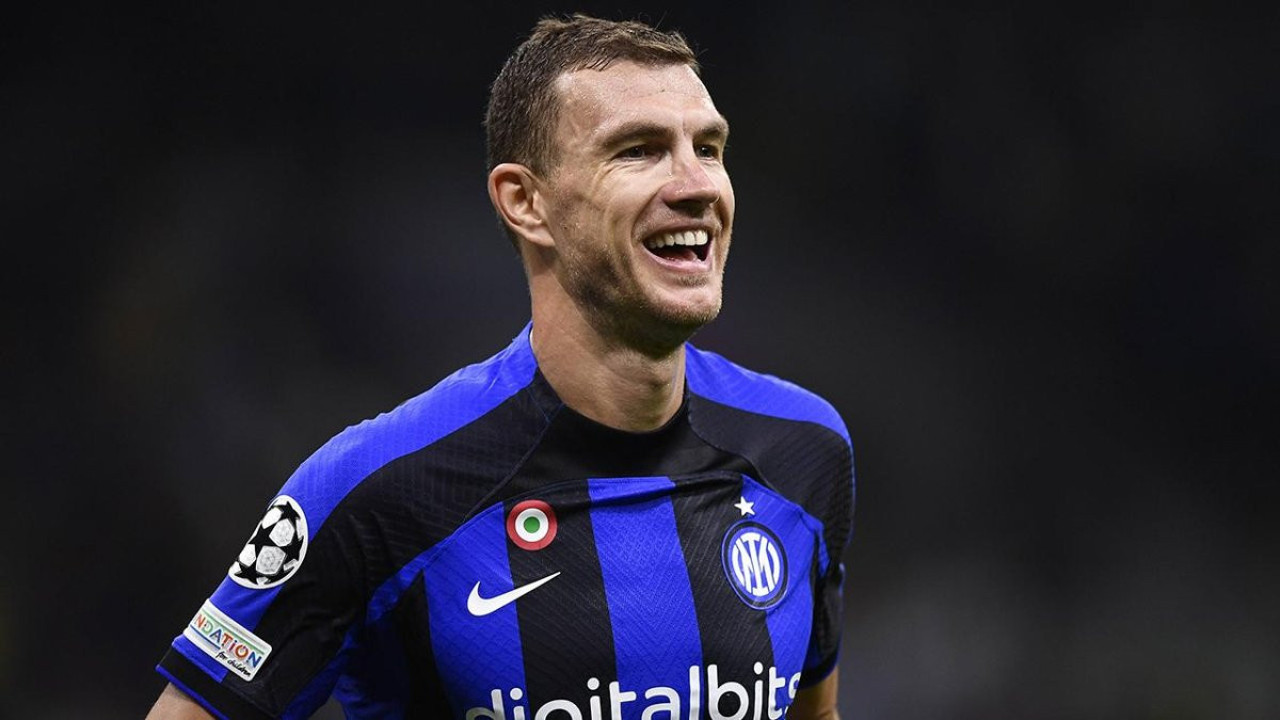 Fenerbahçe Edin Dzeko transferini resmen açıkladı