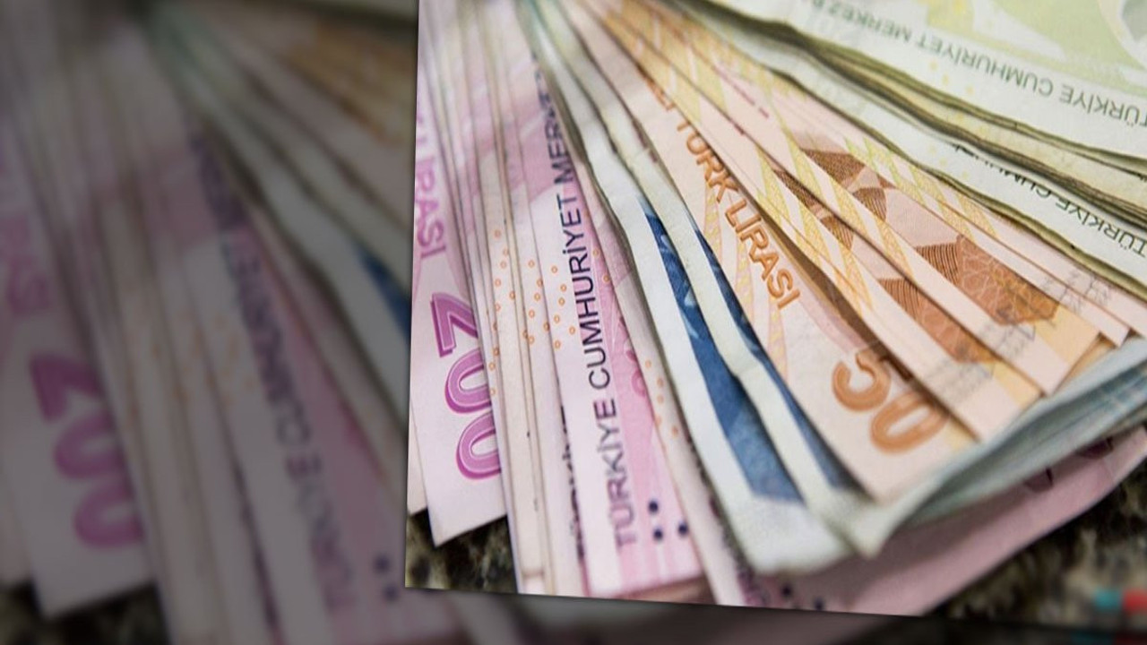 Zamlı maaşı cebimize bir koysaydık ya. İki gün önce açıklanan asgari ücret her dakika eriyor